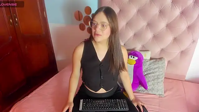  Sarahh 0 online show from February 2025 01:58:01 PM