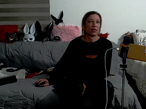 Gikitrans76 online show from April 2026 03:42:01 AM