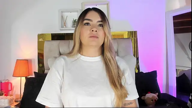 emmy r online show from December 2025 12:25:02 PM