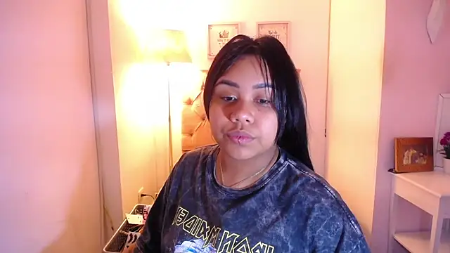 Nahom1  online show from November 2025 09:58:01 PM