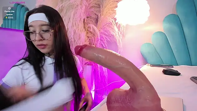 EriKlein online show from November 2025 10:53:02 PM