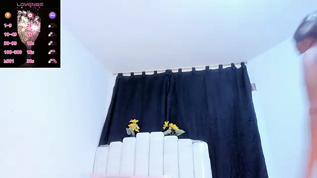 RoxannaBlanche online show from February 2026 12:20:02 PM