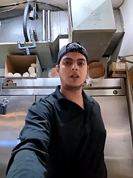 Snapshot of Cutekillerhunk chatting on April 2026 12:22:02 AM Cutekillerhunk online show from April 2026 12:22:02 AM