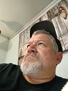 Snapshot of bigdoog8 chatting on April 2026 07:16:01 PM bigdoog8 online show from April 2026 07:16:01 PM