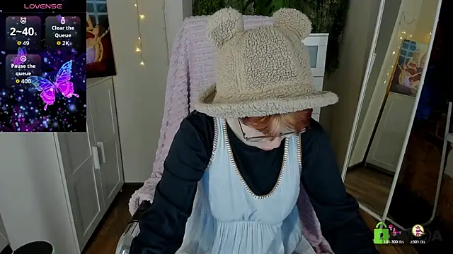 Melissa Wells online show from November 2025 08:32:01 PM