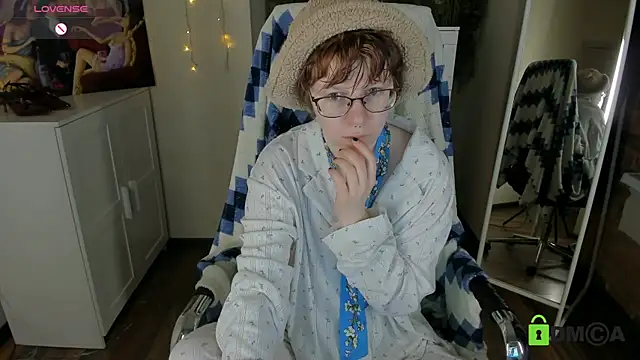 Melissa Wells online show from November 2025 09:37:02 PM