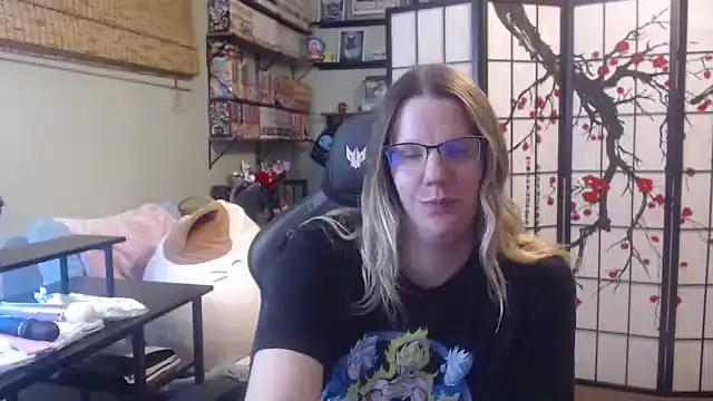 Sarahtineke online show from February 2026 03:25:02 AM