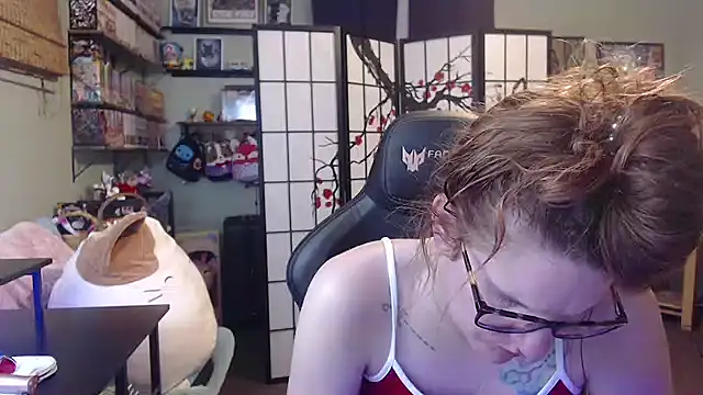 Snapshot of Sarahtineke chatting on July 2026 03:23:01 AM Sarahtineke online show from July 2026 03:23:01 AM