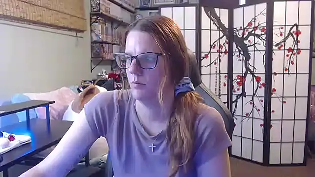 Snapshot of Sarahtineke chatting on July 2026 04:22:02 PM Sarahtineke online show from July 2026 04:22:02 PM