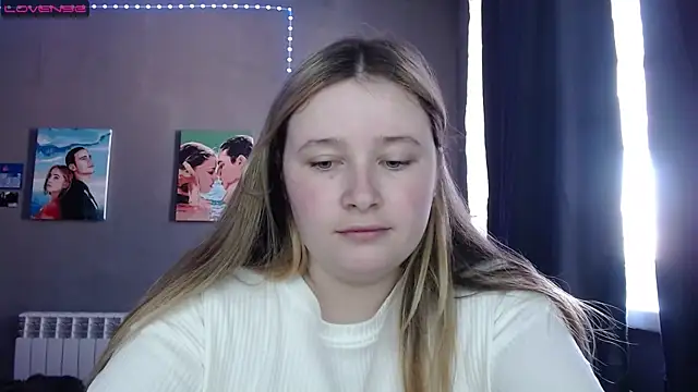 Light Luna online show from October 2025 07:51:02 AM