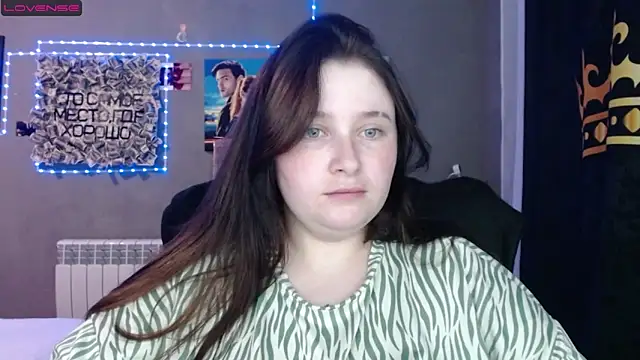 Snapshot of Light_Luna chatting on May 2026 05:07:02 PM Light Luna online show from May 2026 05:07:02 PM