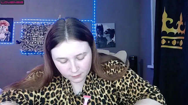 Snapshot of Light_Luna chatting on June 2026 04:20:02 PM Light Luna online show from June 2026 04:20:02 PM