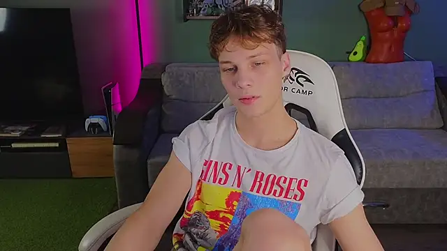 TeddyLiLboy online show from November 2025 04:29:01 PM