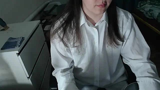 Snapshot of EvaMiron chatting on October 2025 01:02:02 PM EvaMiron online show from October 2025 01:02:02 PM