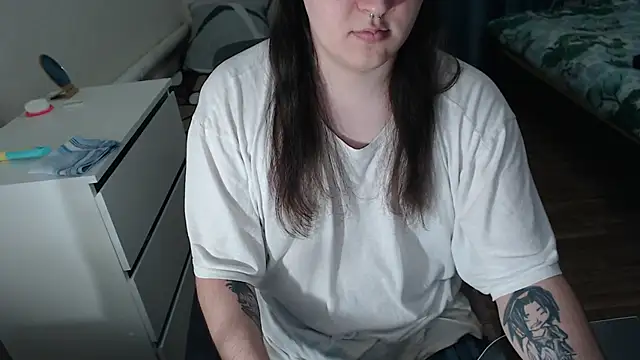 EvaMiron online show from February 2026 02:01:02 PM