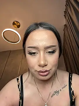 deliaroyal online show from March 2025 04:34:02 PM