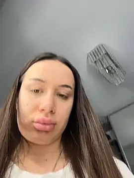 deliaroyal online show from February 2026 01:03:01 PM