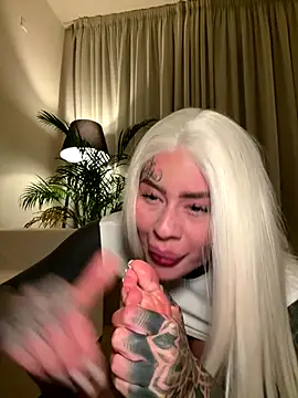 bambixboo online show from October 2025 08:29:02 PM