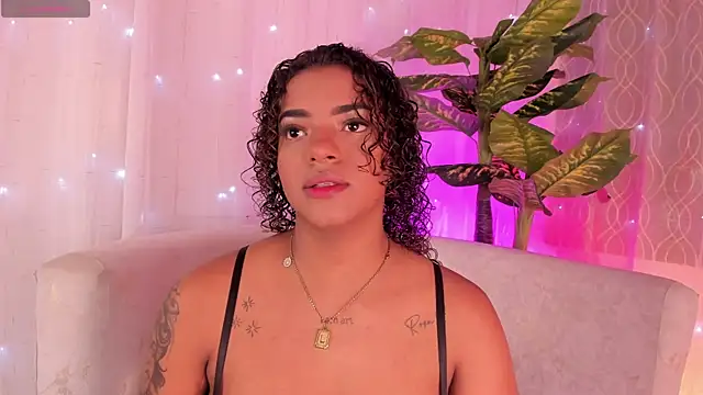 Iris hott1 online show from October 2025 03:47:02 AM