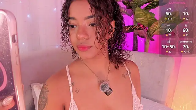 Iris hott1 online show from October 2025 02:09:01 AM