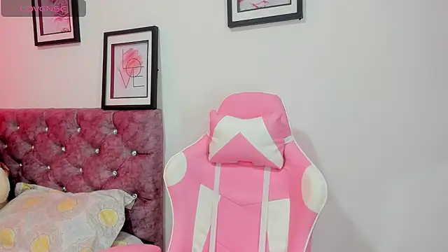 Snapshot of ashliekitty__011 chatting on November 2025 07:48:02 PM ashliekitty 011 online show from November 2025 07:48:02 PM