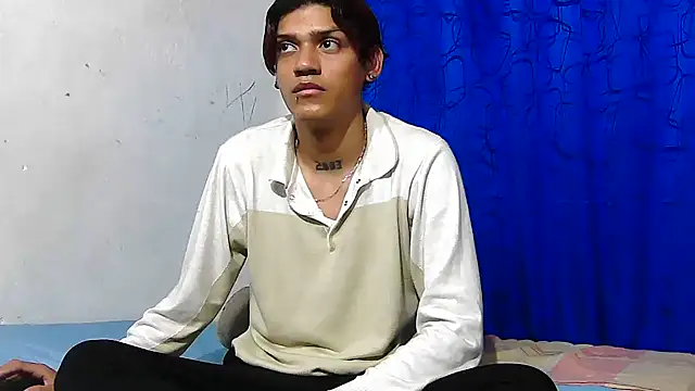 Snapshot of Samuelsince chatting on April 2026 10:15:01 AM Samuelsince online show from April 2026 10:15:01 AM