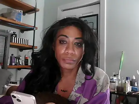 Snapshot of CaramelDipper chatting on June 2026 01:50:02 AM CaramelDipper online show from June 2026 01:50:02 AM