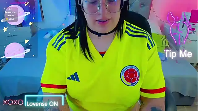 Snapshot of NatalieHarris chatting on June 2026 11:21:02 PM NatalieHarris online show from June 2026 11:21:02 PM