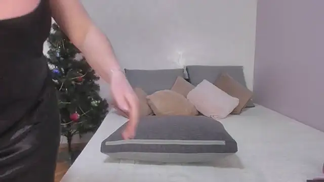 SheilaBloom online show from January 2025 10:37:01 PM