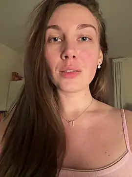 JasminJames online show from April 2026 07:39:01 PM