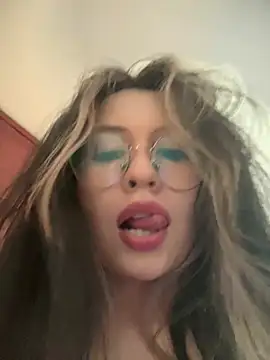 Snapshot of marie2_ chatting on January 2025 03:54:02 PM marie2 online show from January 2025 03:54:02 PM