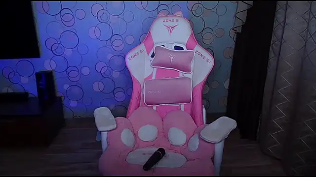   Yasmina   online show from December 2025 03:15:02 AM