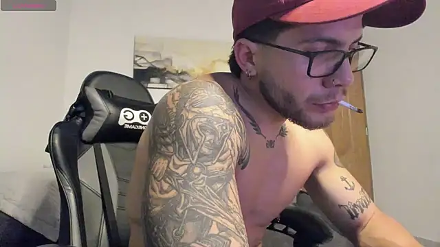 Snapshot of LucianSinclair chatting on July 2026 03:13:01 AM LucianSinclair online show from July 2026 03:13:01 AM