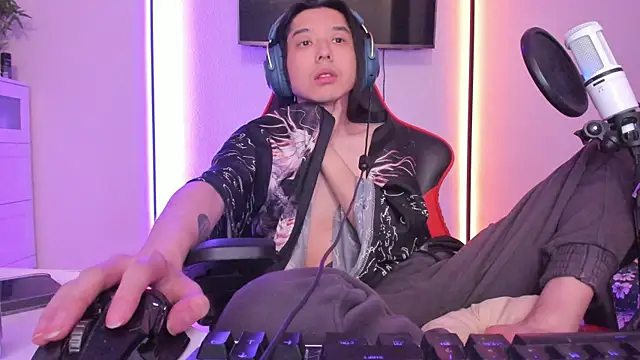 wexlee7 online show from November 2025 12:53:02 AM