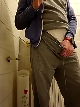 Gipy66 online show from March 2026 02:12:01 PM