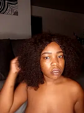 Snapshot of rosey_cheeks chatting on February 2025 12:09:01 AM rosey cheeks online show from February 2025 12:09:01 AM