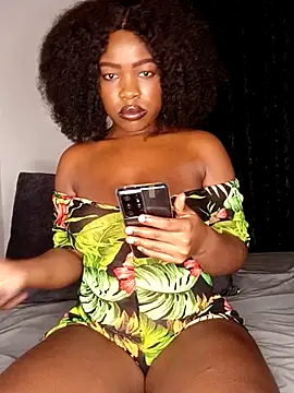 Snapshot of rosey_cheeks chatting on March 2025 03:32:02 AM rosey cheeks online show from March 2025 03:32:02 AM
