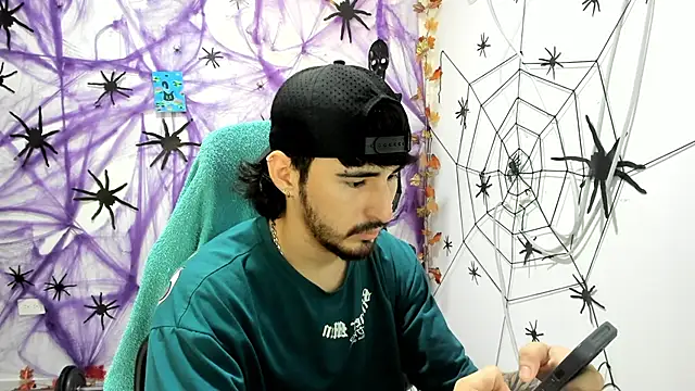 DmitriSanders online show from December 2025 02:00:02 PM