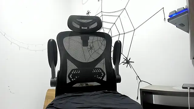 DmitriSanders online show from February 2026 02:43:01 AM