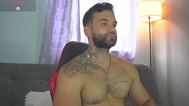Snapshot of MarkHazze chatting on June 2026 06:57:02 PM MarkHazze online show from June 2026 06:57:02 PM
