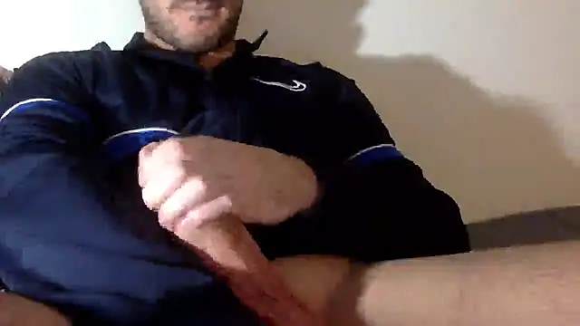 Snapshot of mainnrd chatting on December 2024 11:51:01 PM mainnrd online show from December 2024 11:51:01 PM