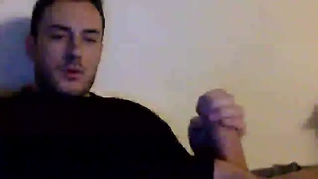 Snapshot of mainnrd chatting on January 2025 12:20:01 AM mainnrd online show from January 2025 12:20:01 AM