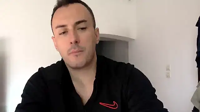 Snapshot of mainnrd chatting on October 2025 10:46:02 AM mainnrd online show from October 2025 10:46:02 AM