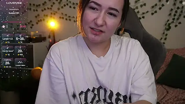 Megan  Hart online show from November 2025 02:21:01 AM