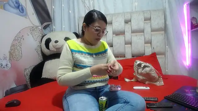 KEYRA-MILLER- online show from April 2026 02:45:02 AM