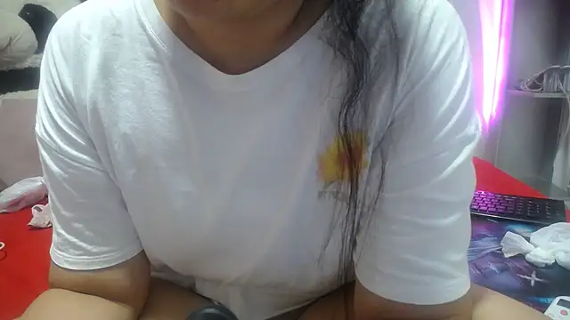 KEYRA-MILLER- online show from April 2026 02:09:02 AM