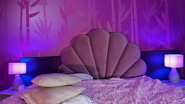 Lezy  online show from January 2025 10:48:01 PM