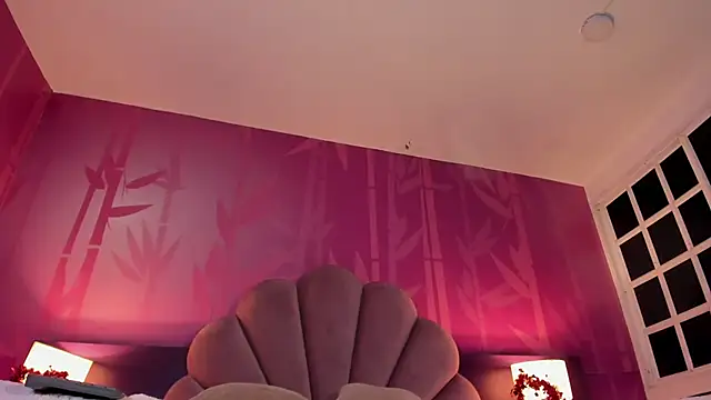 Lezy  online show from February 2025 09:41:02 PM