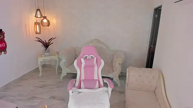 shantallknowless online show from February 2025 01:38:02 PM