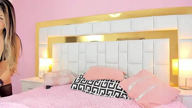 vanesa manson online show from March 2025 03:26:01 PM